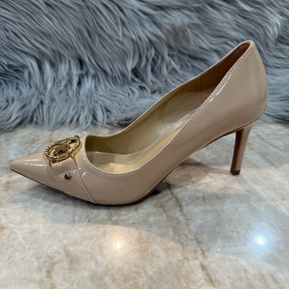 Michael Kors Nude Pointy Toe Heels Pumps. New